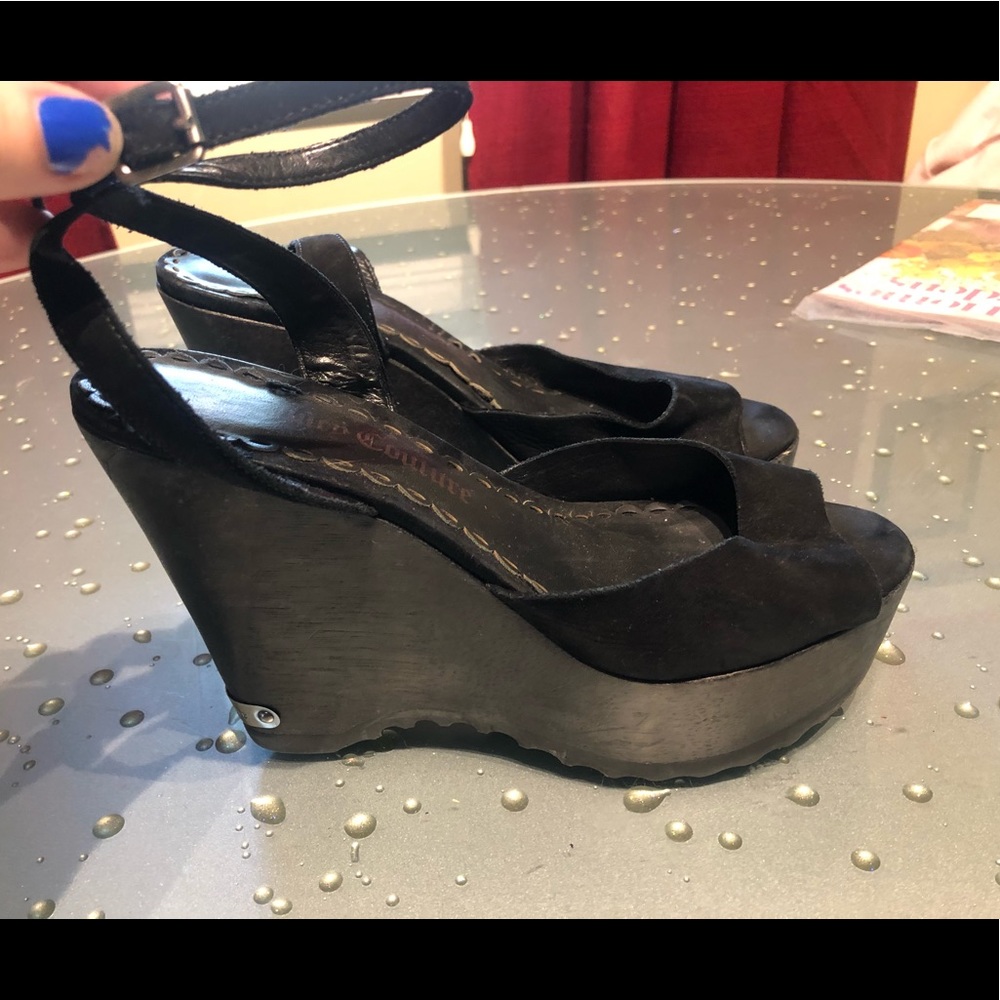 Juicy Couture Black Platform wedge Sandals 7.5